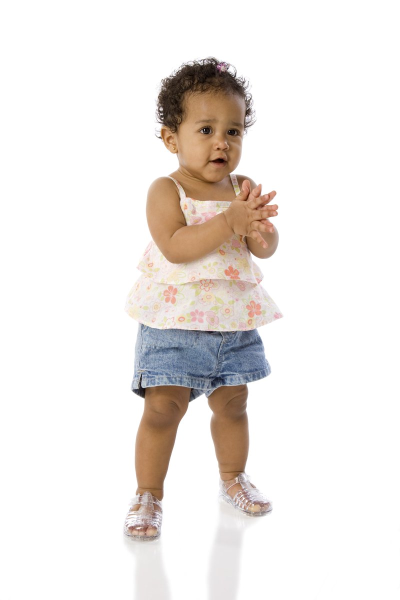 ForOurBabiesNY's tweet photo. A study found that babies are not learning all the vocabulary they need to in order to develop due to Parent distraction from technology interruptions including texts, emails and facetime. Click here to read more https://t.co/2NdVKss7aF https://t.co/Xlm02ERw1h