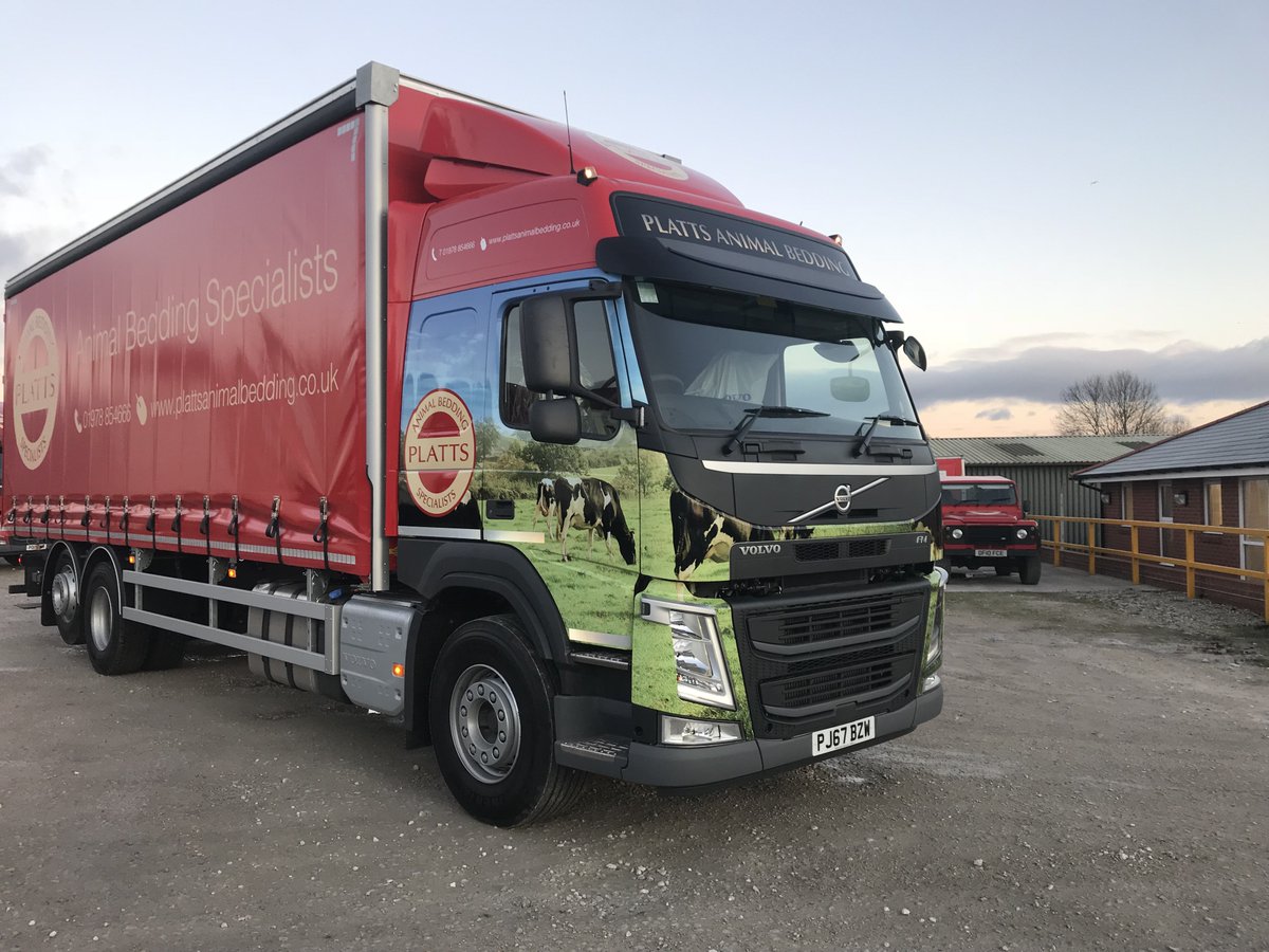 PlattsBedding's tweet image. We're hiring a new Class 2 HGV Driver! Know someone who might be suitable? Share with them here... 
plattsanimalbedding.co.uk/career/hgv-dri… #wrexhamnews @JCPWrecsam @wxmsayshello
