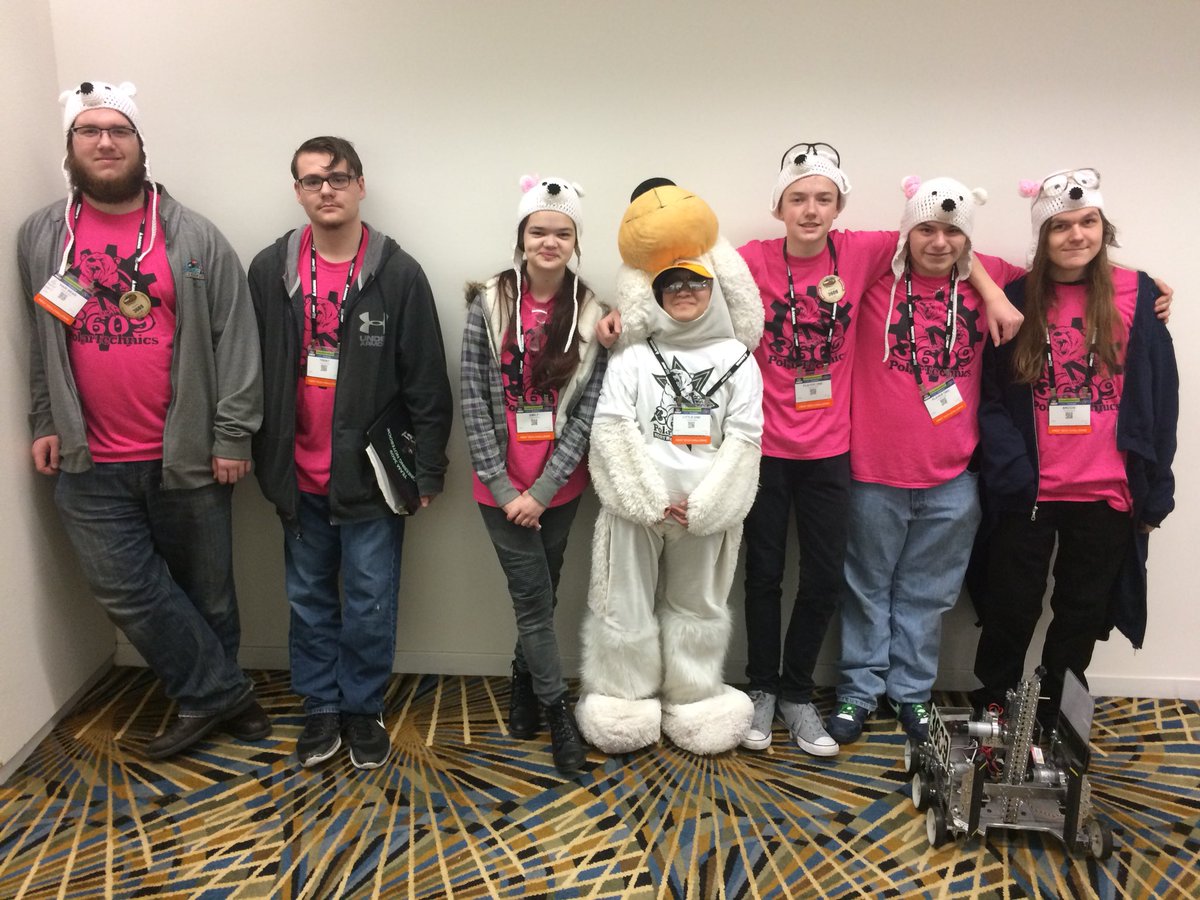 PolarTechnics's tweet photo. First day! #excited #ftc #polartechnics #team3609 #firstchamp #firstinspires #stemsquad #buildbright #omgrobots #jdinspires @FTCTeams @FIRSTweets https://t.co/izHXkq7Wht