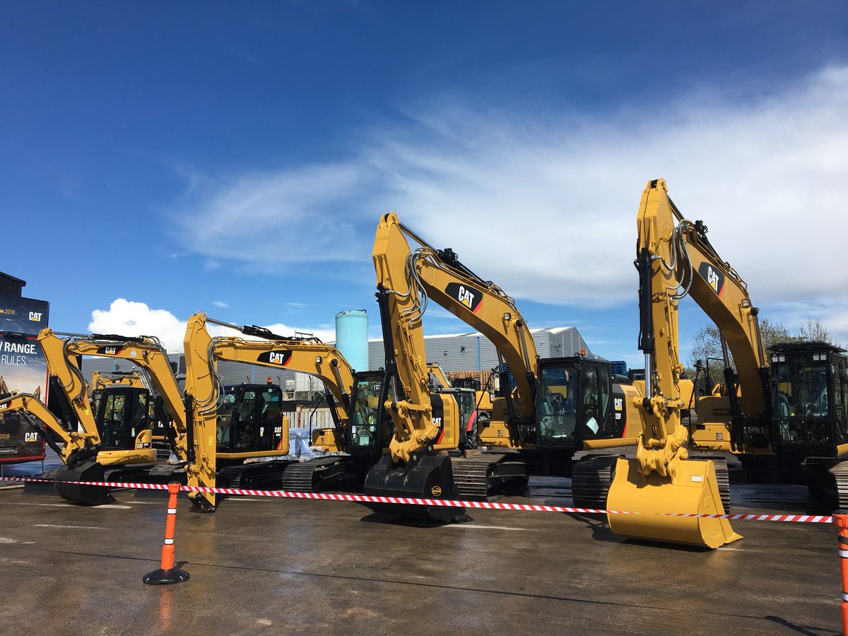 DaveyGFinning's tweet photo. Operator Challenge 2018 is ready to start at Finning Lisburn branch until 9pm. Everyone knows there more than welcome to come. https://t.co/b8aiVJYfEN