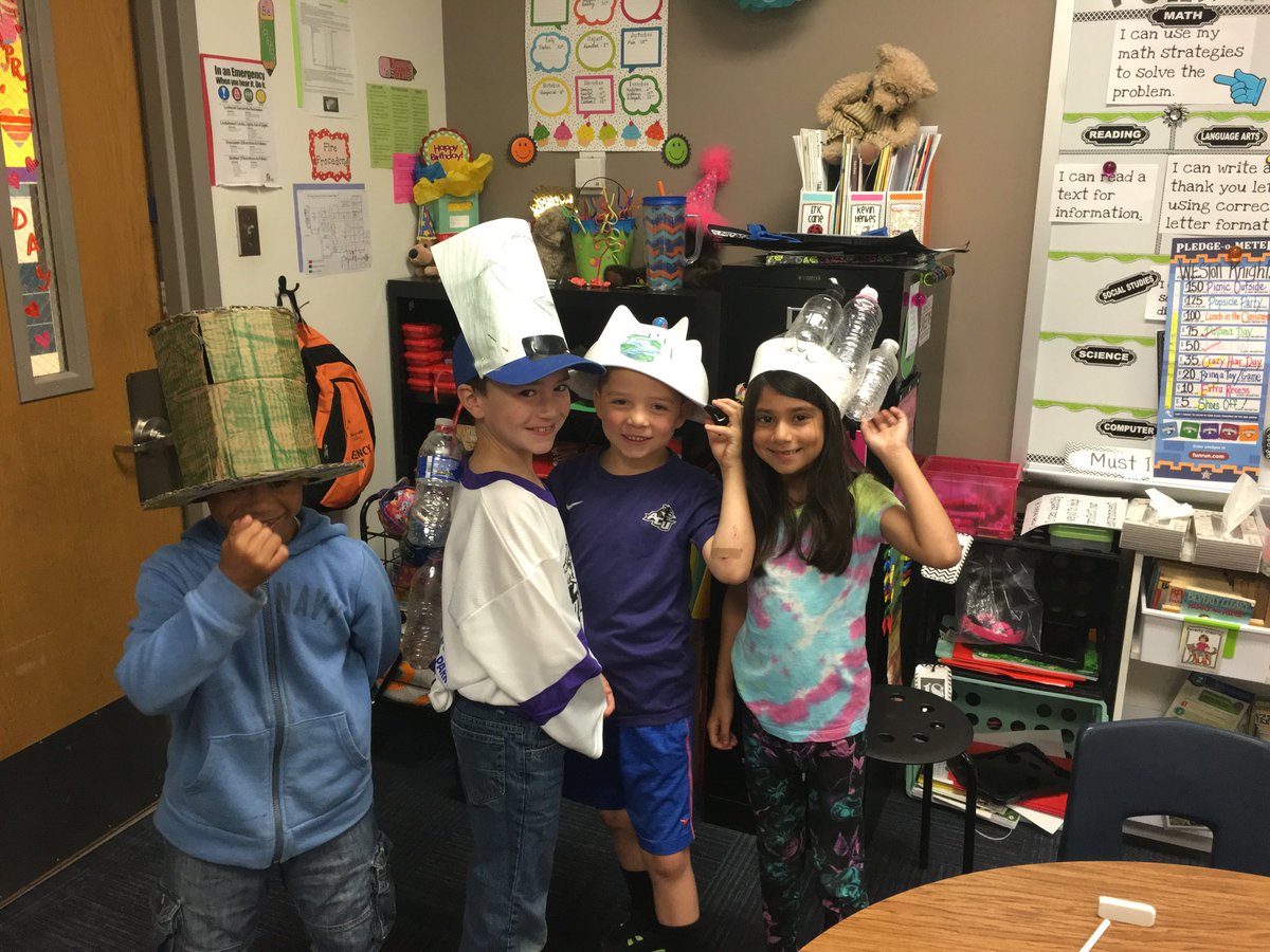 OCTWeston's tweet photo. Earth Day celebrations! Recycled items turned into fashionable accessories! Yes please!! Learning to be more aware of how precious our earth is!#oct4u https://t.co/UacWel2MYC