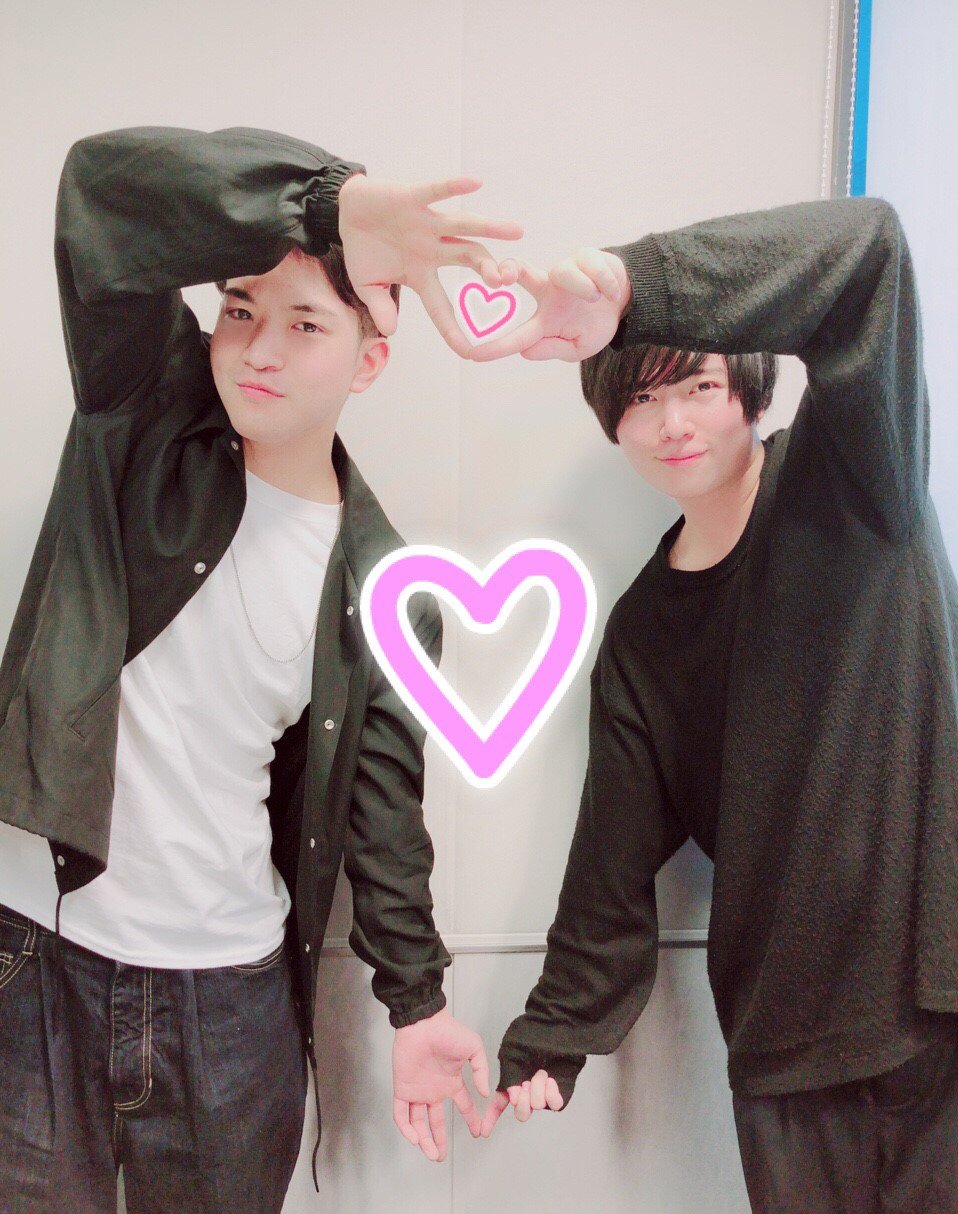 Twitter 上的 斉藤壮馬 石川界人のダメじゃないラジオ そしてお待たせしました とびきり可愛い ポーズのお２人です 皆さんもお2人にしてほしい ポーズをぜひ番組までご投稿くださいね T Co R7b1ygnzuf Agqr ダメラジ T Co Gcsfwq0m2x Twitter