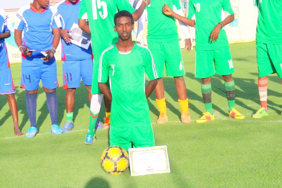 LUSFIGO2's tweet image. سايد اللاعبين LF7