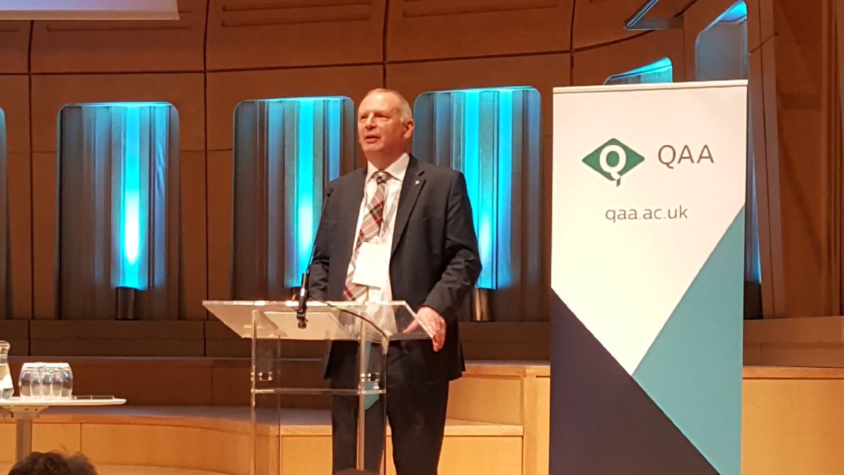 QAAtweets's tweet photo. #QAA2018  Mae Prif Weithredwr QAA @black_dug yn dod i'r llwyfan i drafod materion ansawdd mewn tirlun newidiol. https://t.co/pYY7PrzIds