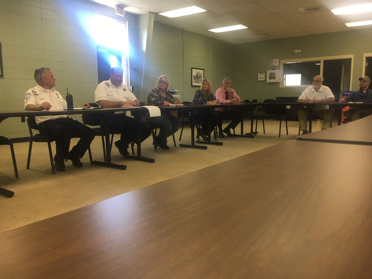 AshlynBecton's tweet photo. Right now, @tcjacketsbuzz and Thomas Co EMA officials are debriefing after the school evacuation last week. https://t.co/RdjJmeTqKx