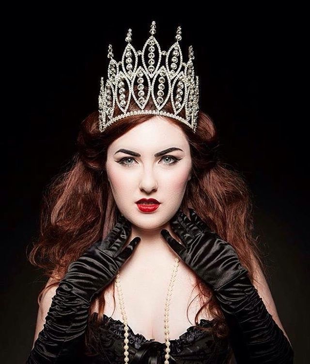 MissBurlesqueIR's tweet photo. Miss Burlesque Ireland 2015 @vixynvontrix 
Who will be #missburlesqueireland2018 
Applications open soon

#fierce #queen #irishburlesque #glam

Image by @ricktaylor https://t.co/E7xyR1nmdH https://t.co/TZ5FGX8lNf