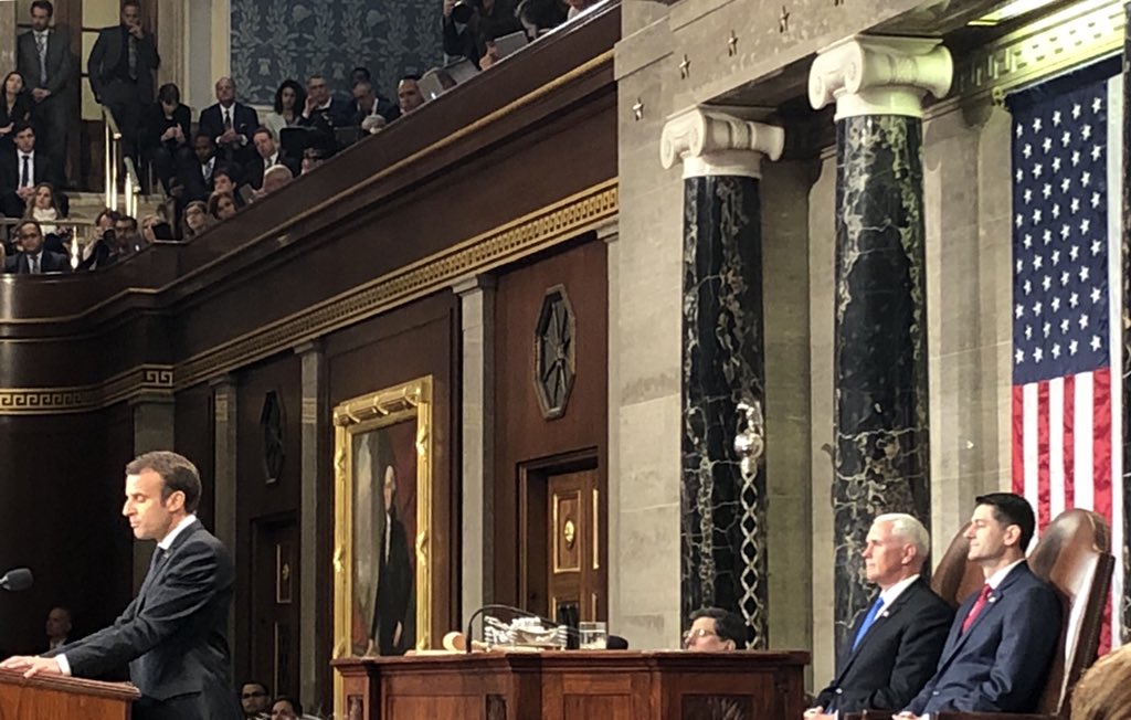 BrunoLeMaire's tweet photo. Au Congrès des États-Unis pour le discours d’@EmmanuelMacron. Notre amitié nous engage dans une lutte commune contre le terrorisme et pour la démocratie : “vivre libre ou mourir, live free or die” 🇺🇸🇫🇷 https://t.co/VF8gdUjmWI