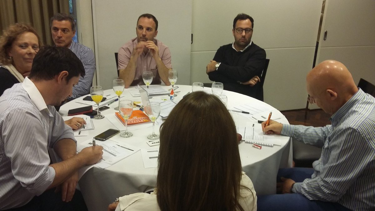 ClusterCba's tweet image. #cerrando #ideas #Desayuno #TransformacionDigitalCluster by @Fabirenault