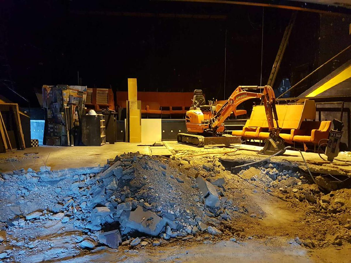 ⛵ En chantier ! Ouverture prochainement... Envie de donner un coup de main? Vous savez peindre? Vous savez clouter? Vous voulez devenir sociétaire en achetant une part à 100€? Renseignements ici : ohedubateau.com
<a href="/NR_Tours/">NR Tours</a>
<a href="/villedetours/">Ville de Tours</a> #timp
<a href="/InfoToursFR/">Info-Tours.Fr</a> <a href="/37degresmag/">37°</a>