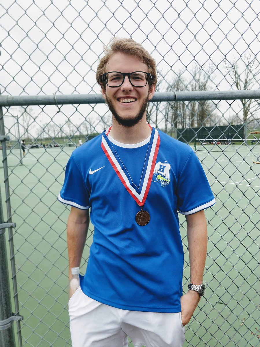 FHVikingTennis's tweet photo. Day 1 of GACs and we all leave with medals! Lots of hard work put in today against talented opponents! #1DGold #4DGold #5DGold #2DSilver #7Silver #3DBronze #8Bronze @FHVikings https://t.co/dANE9QQDAa