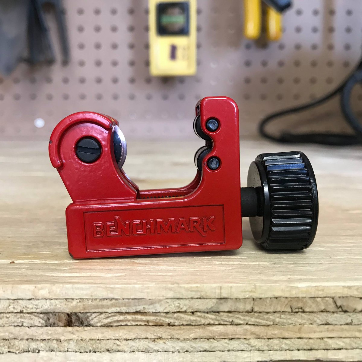 KWLOT_'s tweet photo. Okay, sometimes tools are just cute. Like this mini pipe cutter. Cute, and useful!
Thanks to KWLOT members for donating it after completing their small job at home :)
Adding to our inventory now.... You can find our full inventory at https://t.co/18Z83nEIwm
#kwlot #cutetools https://t.co/pfXxE1xzts