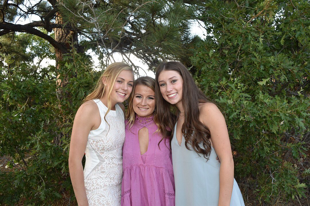 AbbeyColee's tweet photo. Happy birthday paige💙 love ya!! hope you have the greatest day!🎉🍰🎂 https://t.co/zelhvd0IL2