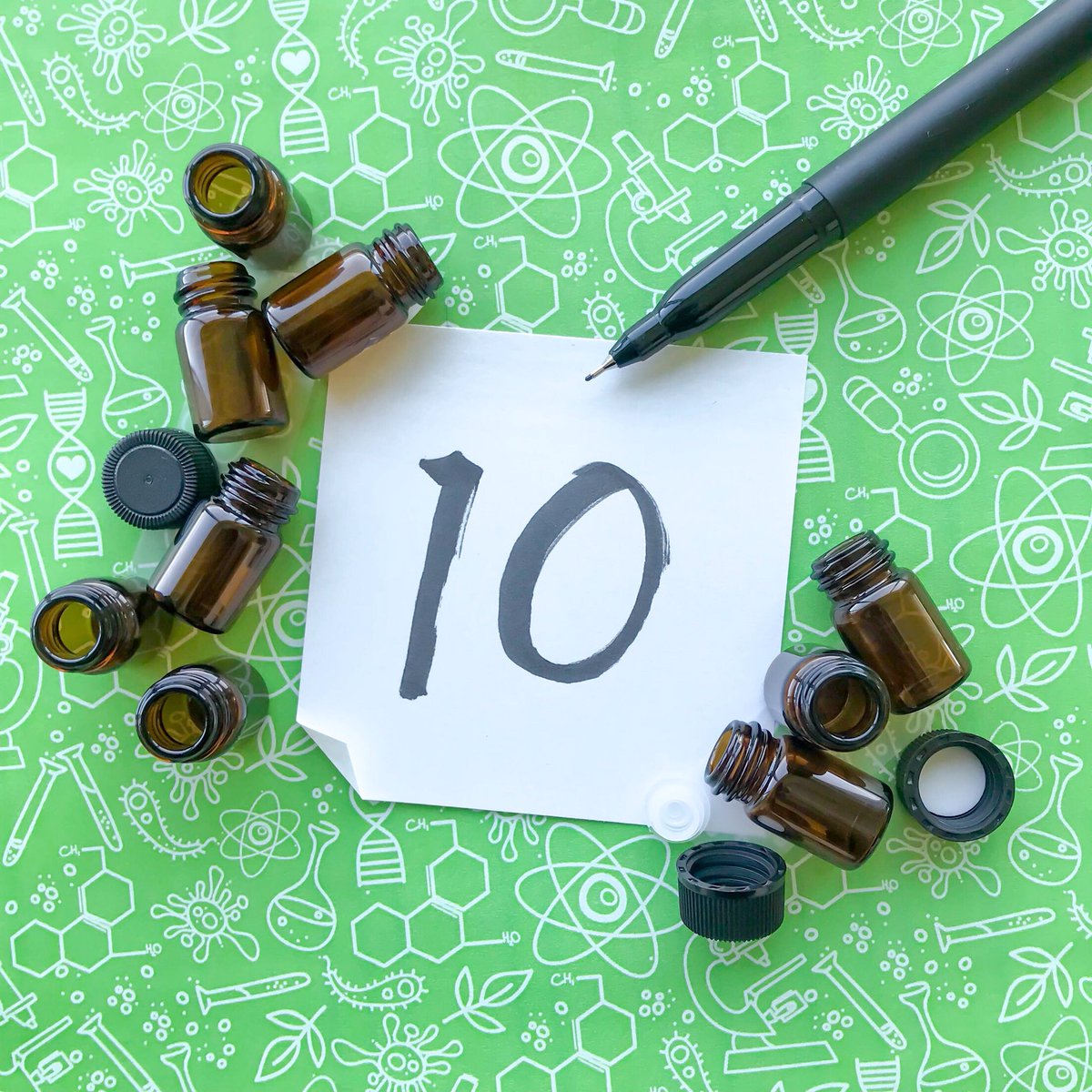 doterrascience's tweet image. Happy anniversary, science fans! It has been 10 years since dōTERRA® was founded. Over the last decade, we’ve seen so many developments in essential oil research. We’re excited for all the discoveries ahead. We hope you’re excited too. 🌱

#doterrascience #dayofchange