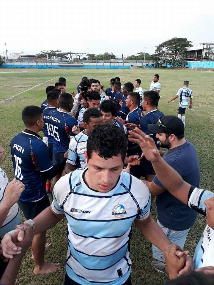 Wolfernando_9's tweet photo. @DiegoArcos14 tu análisis de uniformes de Monos RC???

Saludos a todos en la cabina...
Y recordarle a los Monos que hoy se entrena https://t.co/HMIGkCJm56