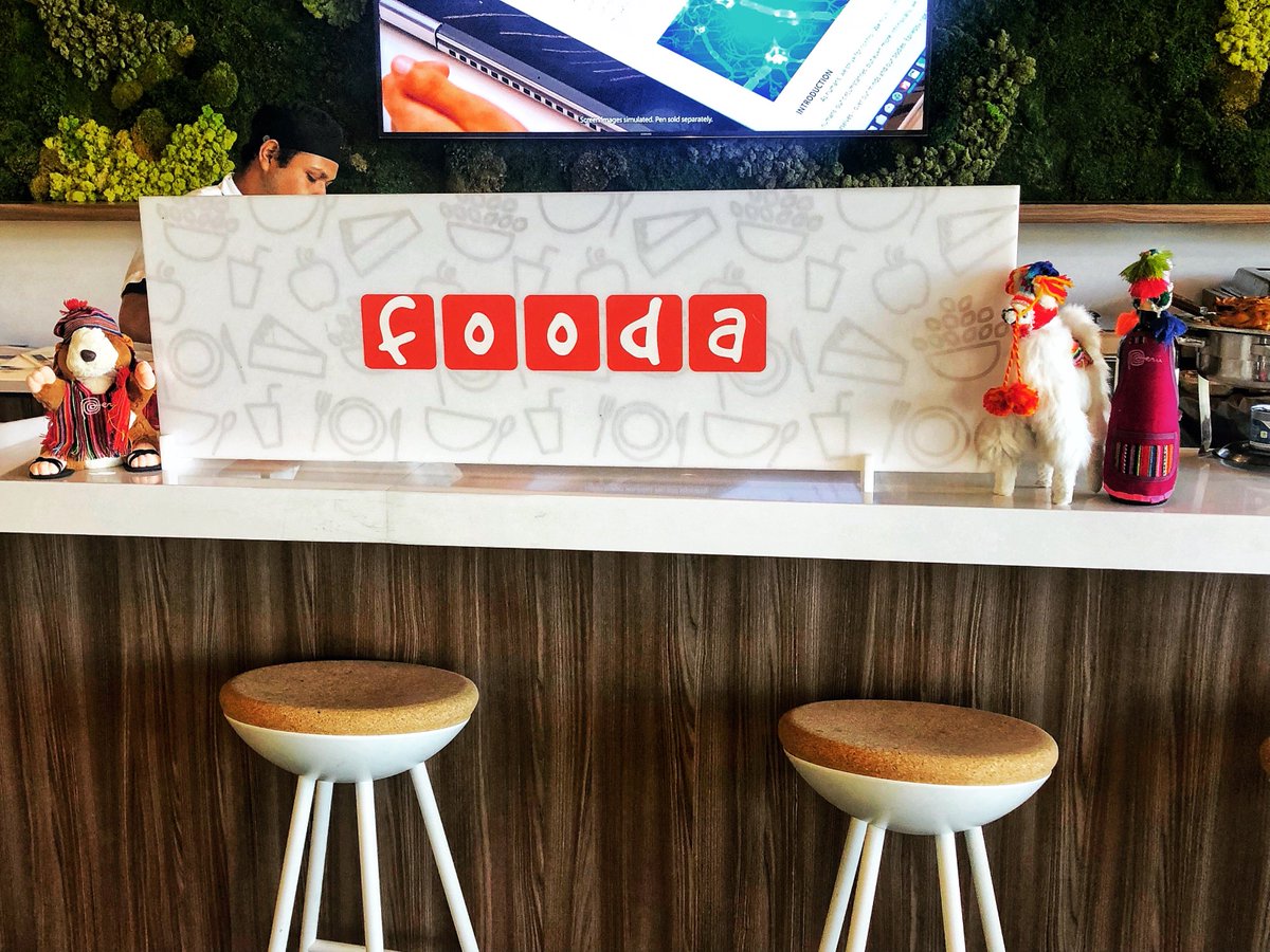 Hungry for some lunch? Check out Fooda at Intersect from 11:30 am to 1:30 pm in the Game Lounge of Building C! Today’s vendor: Regina’s Restaurant #intersectirvine #fooda #food #lunch #lunchtime #grub #reginasrestaurant #wednesday #irvine #southerncalifornia #orangecounty