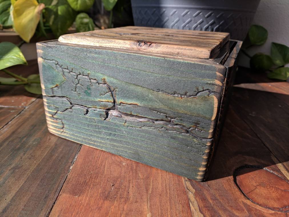 A new addition to my #etsy shop: Lichtenberg burn box etsy.me/2HZ3vCx #housewares #box #green #black #handmade #british #lichtenberg #storage #burning