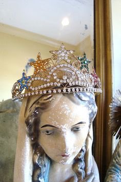 Domestic_Venus's tweet photo. #orderofeasternstar #oes #copycat
Hey @gucci did you know you totally copied the crown from the Order of the Eastern Star? A Masonic affiliated order. https://t.co/Ksx26sYiam