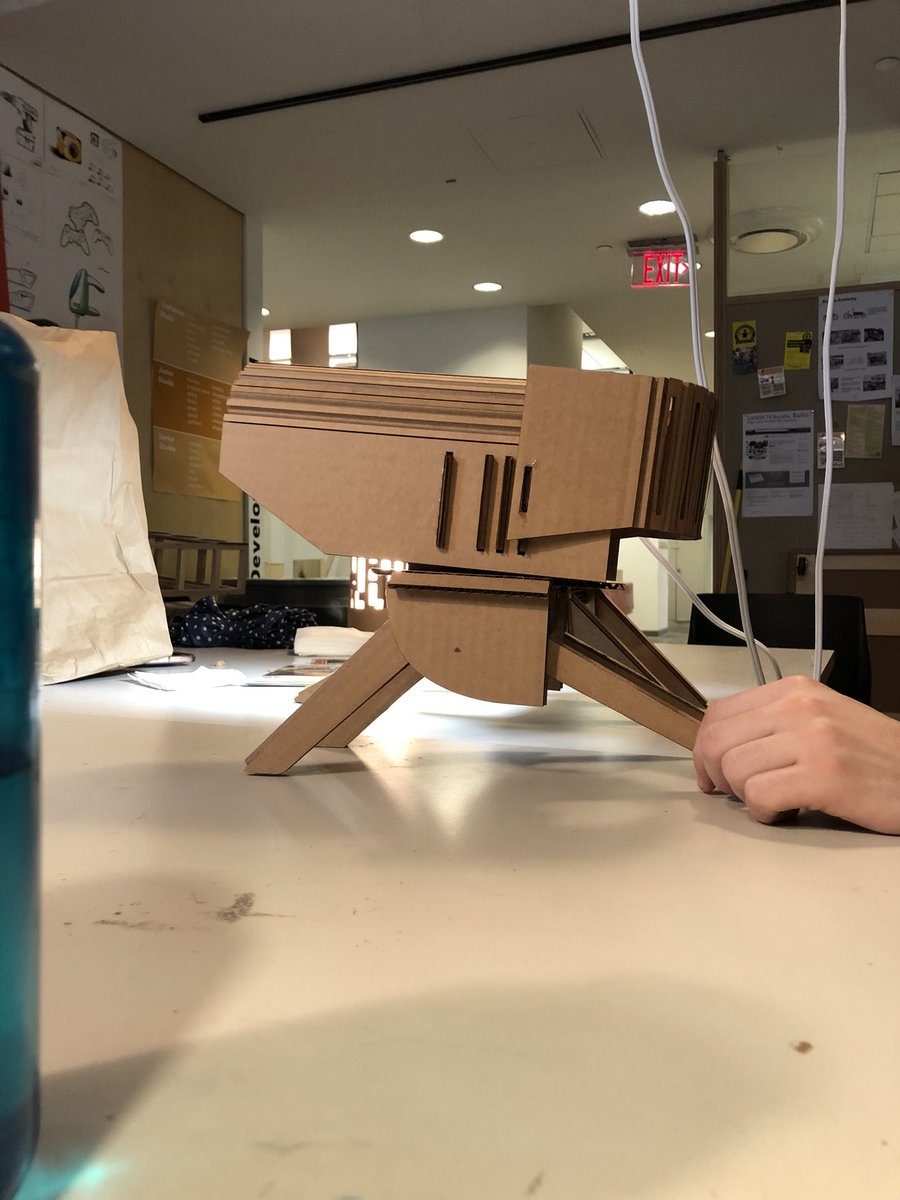 ID_Uarts's tweet photo. Desiree Smith’s cardboard lighting fixture completely dissembles and stores its pieces inside itself for easy travel. Just one of many great lighting fixtures we talked about today. 

#uarts #industrialdesign @UArts @UArts_SoD https://t.co/Jhvvg6qhml