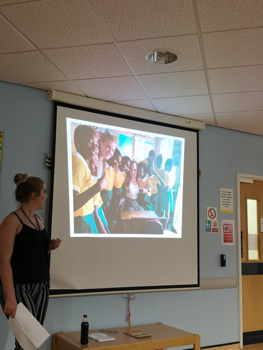 PaedsDiabTeam's tweet photo. Thanks to fabulous speakers Maisie and David with #T1DM who inspired everyone at our Annual Carb Counting Evening! #doc #gbdoc #diabetes @SONHStrust https://t.co/fUlqvuUPyu