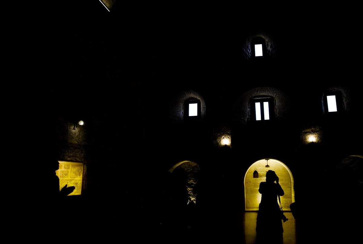 gezimania's tweet photo. Mor Gabriel Monastery, Midyat #streetphotography #streetphotographer #sokakfotografciligi #sokaktahayatvar #photography #street #sokak #humaningeometry #gezimania #kendimucizeniyarat #morgabriel #Midyat https://t.co/JcXju7ZwBh