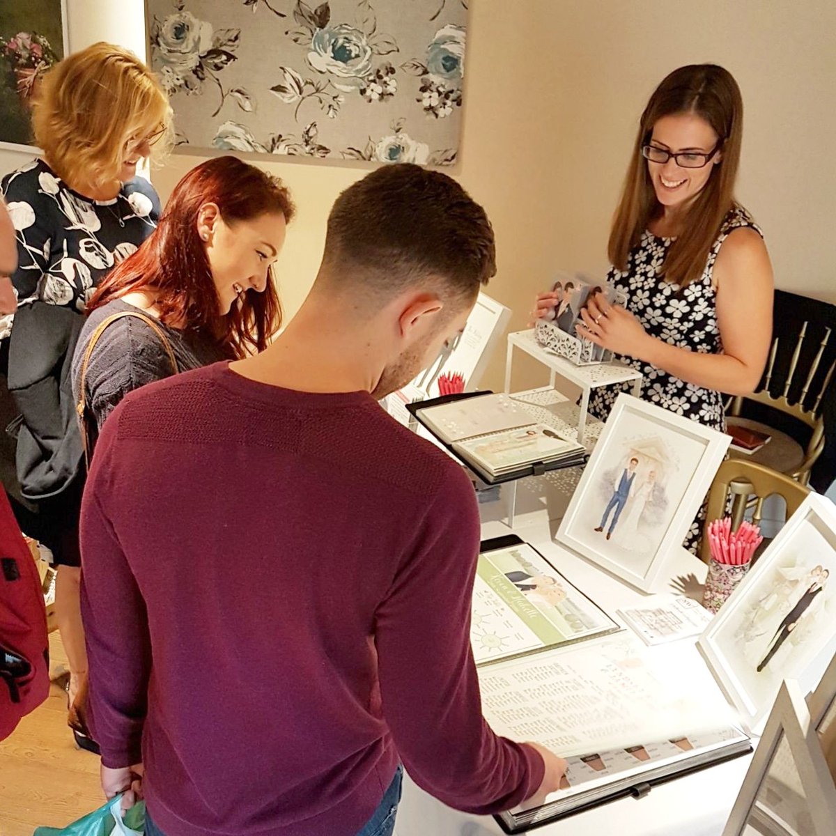 Pop along to @copdock_hall's wedding fayre this Sunday for lots of inspiration and to meet some of Suffolk's best wedding suppliers. I'll be there again, and I'd love to say "hi" 😊 11am-3.30pm. #weddinghour
