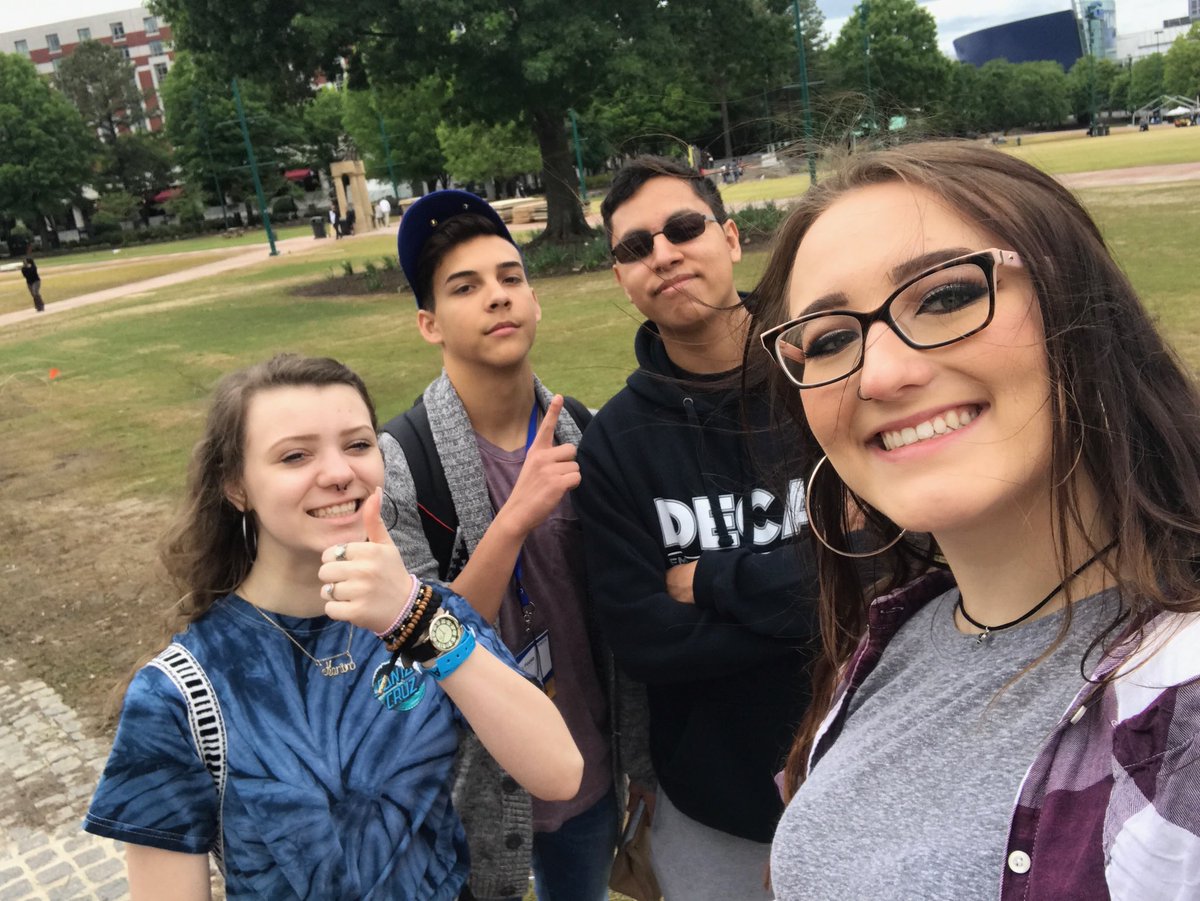 papiosouthdeca's tweet photo. Spent our last day in Atlanta going to @TheVarsity1928, @CNN tour, riding the @SkyViewAtlanta, hangin with the bunnies, &amp; catching up on some HW! Until next time!🔹🍑#ATL #ICDC18 https://t.co/DZJyKrjzKh