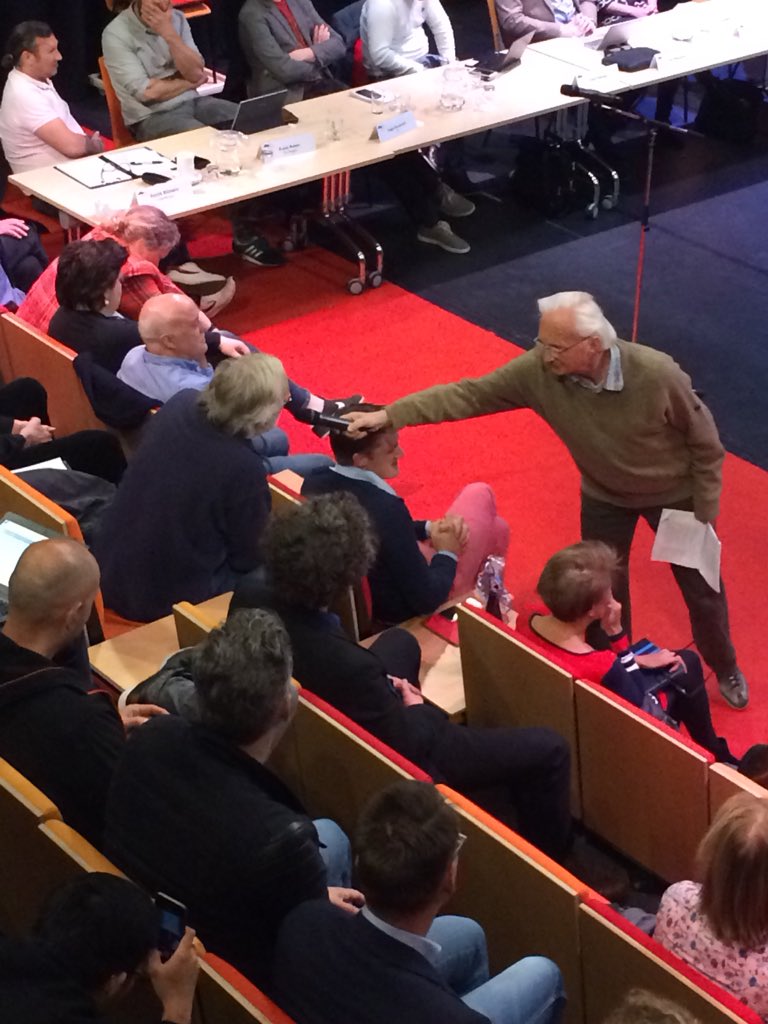 tBerflo's tweet photo. Eerste Politieke Markt alweer! Met nieuwe- en bekende gezichten en natuurlijk, volop debat. https://t.co/lyNRhQifhR