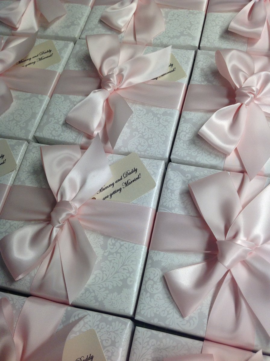 Boxes, glorious boxes 💖 #weddinghour