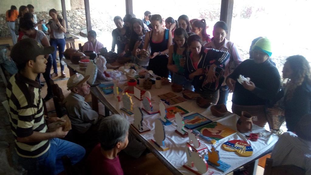 INASS_BOCON's tweet photo. ADULT@S MAYORES DEL ESDO TRUJILLO @magallyvina EXPRESANDO SU TALENTO @CarlosInass A TRAVES DEL INASS EN ARTE 2018 @salainass https://t.co/g63NL4uops