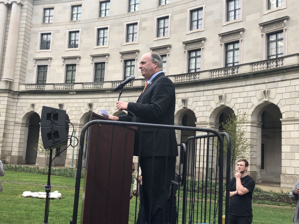 AFGENational's tweet photo. Rep. @dankildee joins AFGE members to stop #Pruitt and Congress from dismantling the EPA. #StandUpEPA #1u https://t.co/bOGWrSO0p5