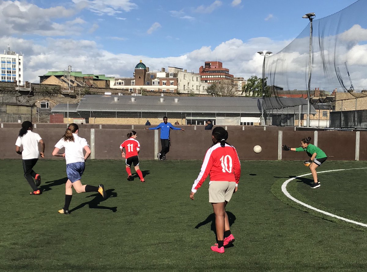 smpbrixton's tweet photo. @CityHeightsEACT Tulse Hill take on @OasisSouthBank Waterloo under blue skies in the Lambeth Girls’ League today. ⚽️🔴⚪️🔵😀
@TGCLambeth @LCSYFL_Girls https://t.co/HRPK38JAVF