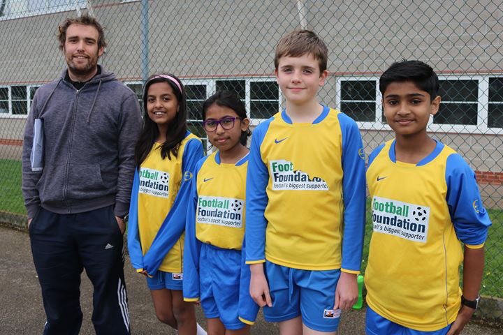 Suffolk Orienteering Club is with us this afternoon teaching children from local primaries to navigate their way around our beautiful school grounds.

@GBRorienteering <a href="/BurySchools/">BurySchools</a> <a href="/KingEdVIsport/">King Edward VI Sport</a>