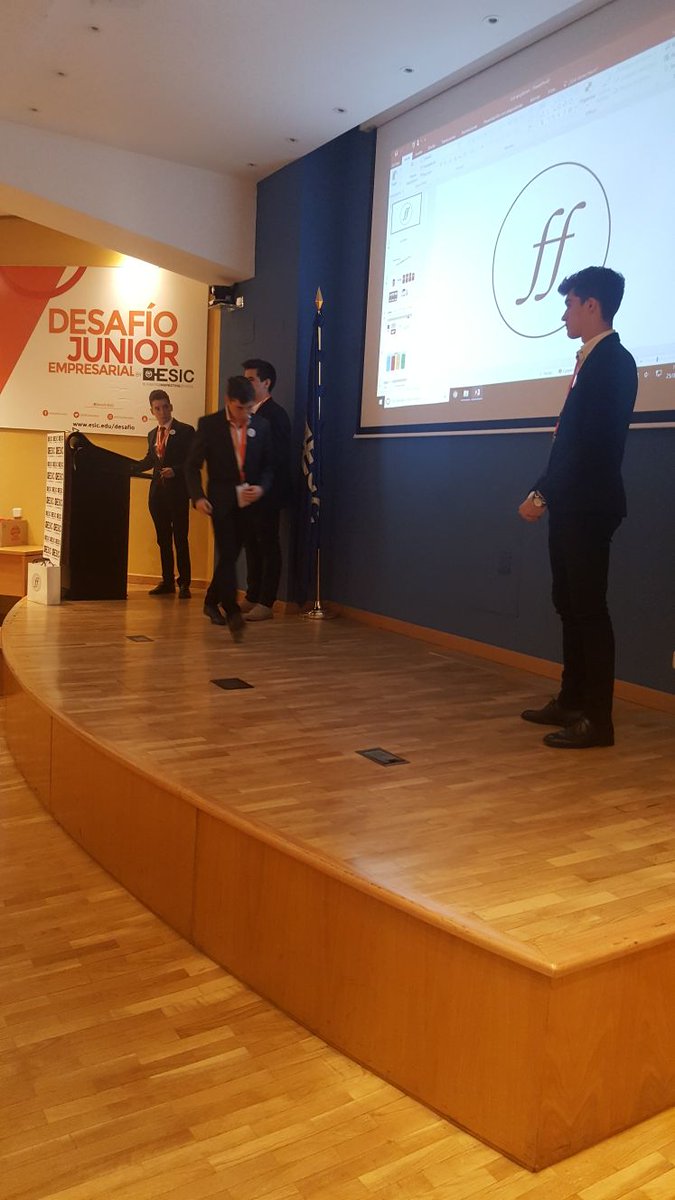 Equipo "Los Quijotinos" del colegio Antonio Machado de #Zaragoza presentan "Caffelitto" el renacer del café en cápsulas #DesafíoESIC