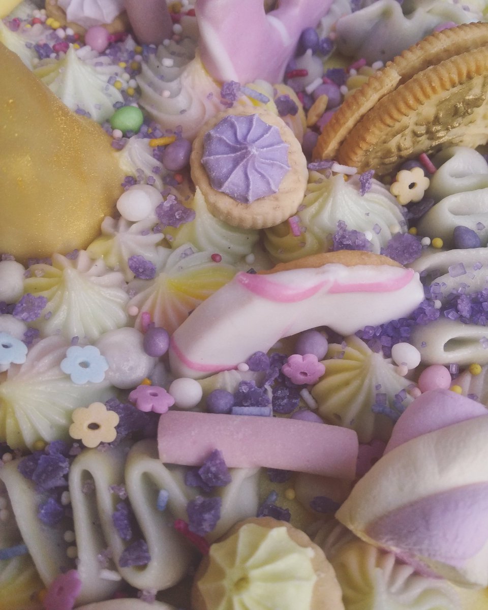 Melanie J Alexandrou tweet media