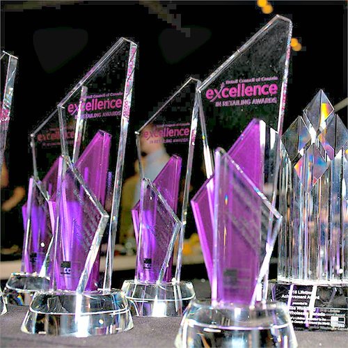 RetailInsider_'s tweet photo. Retail Council of Canada Announces 2018 Excellence in Retailing Awards Lifetime Achievement Recipient  🏆🛠️🏅  https://t.co/wnOA84kqVz @RetailCouncil  @RCC_Sonny  @loveretail  #RetailInsider #RCC #RobinLee #LeeValleyTools #Canada #Toronto #Awards #Achievement https://t.co/Ce4oVSAEjo