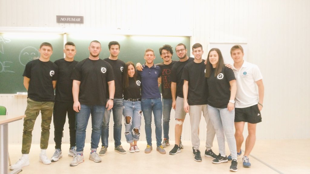 deccafydeuah's tweet photo. Un año mas ayudando a mejorar nuestro grado y la formación de nuestros compañeros. Muchas gracias a todos #DECCAFYDE @ceuah https://t.co/ympQiCwWLD