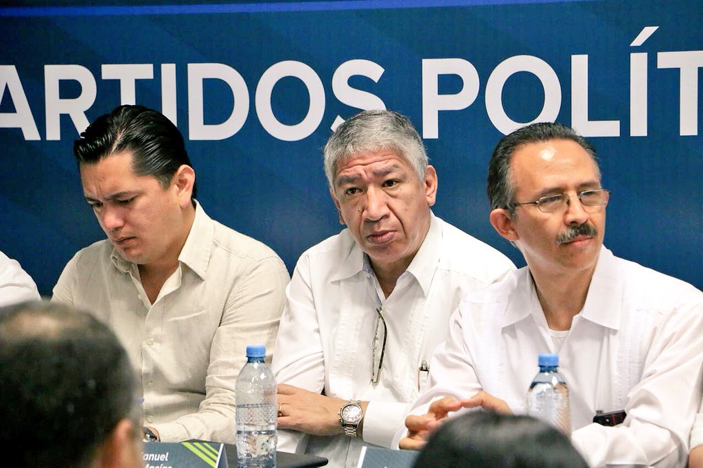 TEPJF_XAL's tweet photo. El magistrado de #SalaXalapa Juan Manuel Sánchez Macías, asistió a la Firma de Compromisos de los Partidos Políticos por la Transparencia en Veracruz - #Proceso2018 #TEPJF https://t.co/Q4QWkFv0Ky