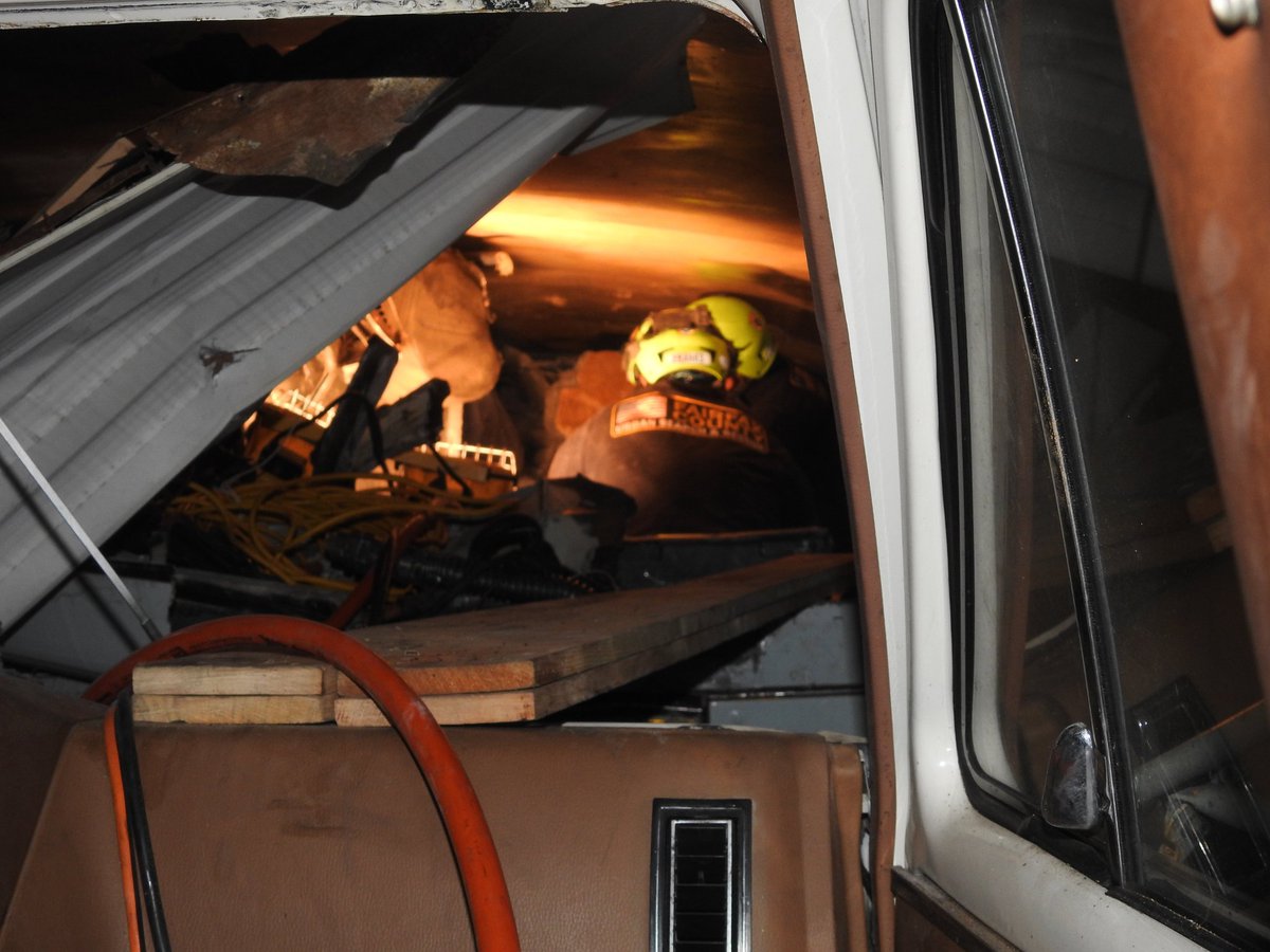 VATF1's tweet photo. Another exercise scenario involves a collapsed tunnel with victims. Rescuers must gain access through cars and debris to rescue these victims. #ofdaQuakeExercise https://t.co/qNtNsEj64Q