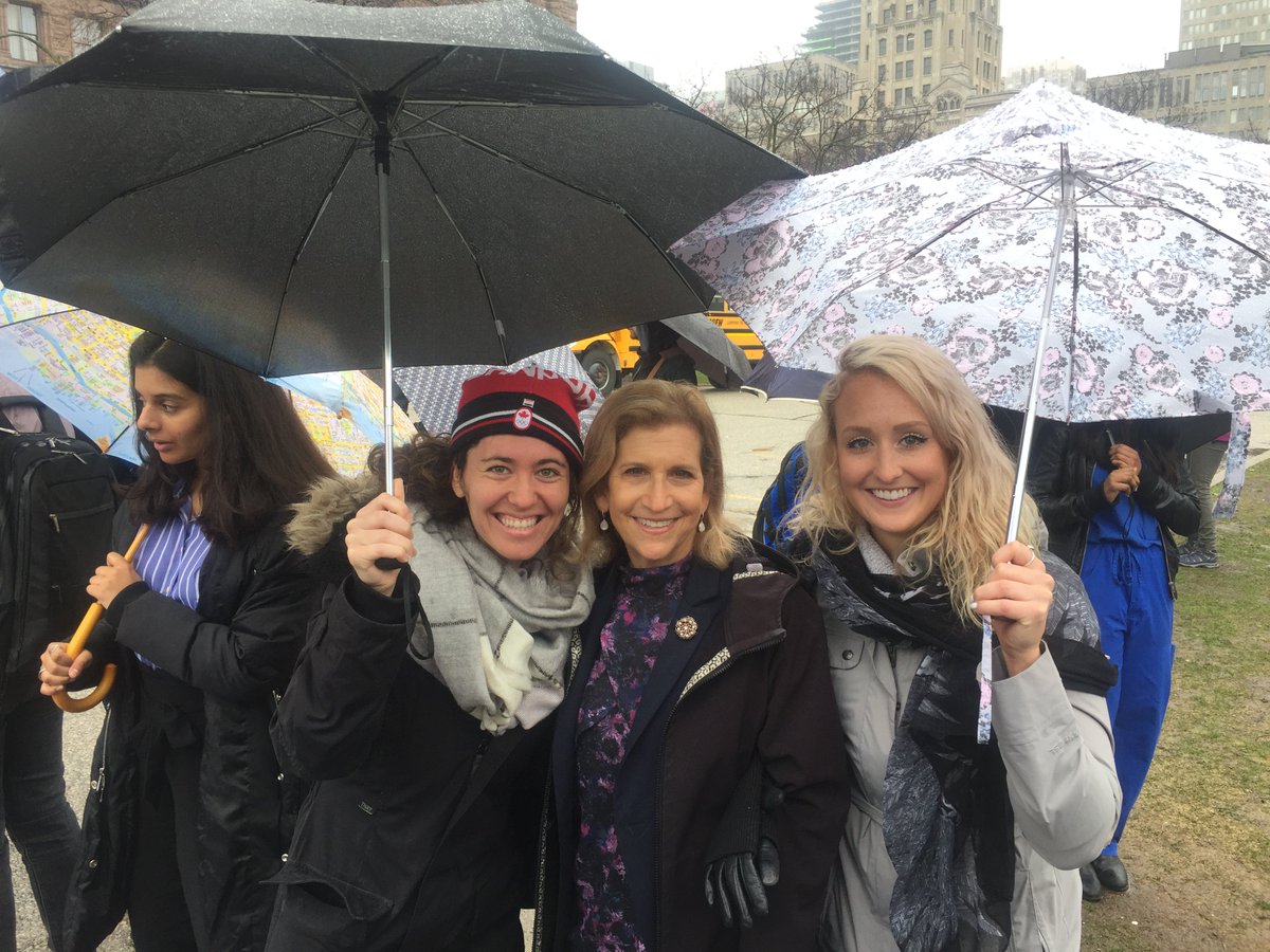Pleased to speak at the <a href="/Spots4Docs/">Spots4Docs</a> rally to support Ontario's next generations of physicians. Today I asked the Minister of Health <a href="/HelenaJaczek/">The Hon. Dr. Helena Jaczek</a> to work on a long-term solution by implementing the suggestions in my PMB, The Careers in Medicine Advisory Committee Act 2018.