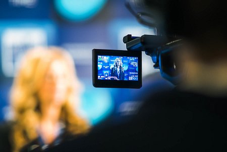 LIVE: #pitchatpalace 9.0 at St. James's Palace facebook.com/hrhthedukeofyo…