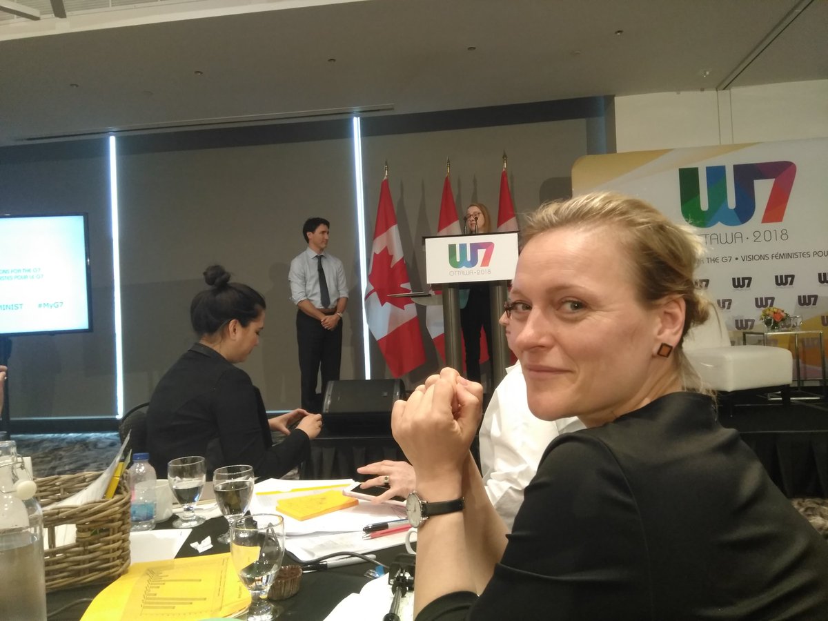 JuliRosin's tweet photo. Here he comes: 1st interaction with @JustinTrudeau acting @g7 president &amp; #feminist. 1st time to discuss
- women's economic empowerment 
- peace and security
- SRHR
- violence against women
- feminist movements 
- climate change
- intersectional feminism.
Let's start! #W7Canada https://t.co/SjmVuE3wV1