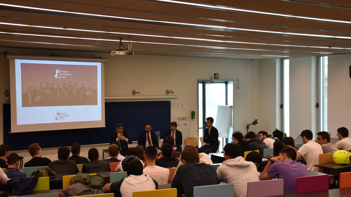 LigadeBolsa's tweet photo. Os compartimos más fotos de la Conferencia "Gestionando nuestro dinero" @PompeuInvClub @joanld973 en el #CampusCiutadella en @UPFBarcelona @lizan_One2Quant @jcarostock @gpmbroker y @Kai_Torrella #Gesinter https://t.co/Ok7G2JdkaK