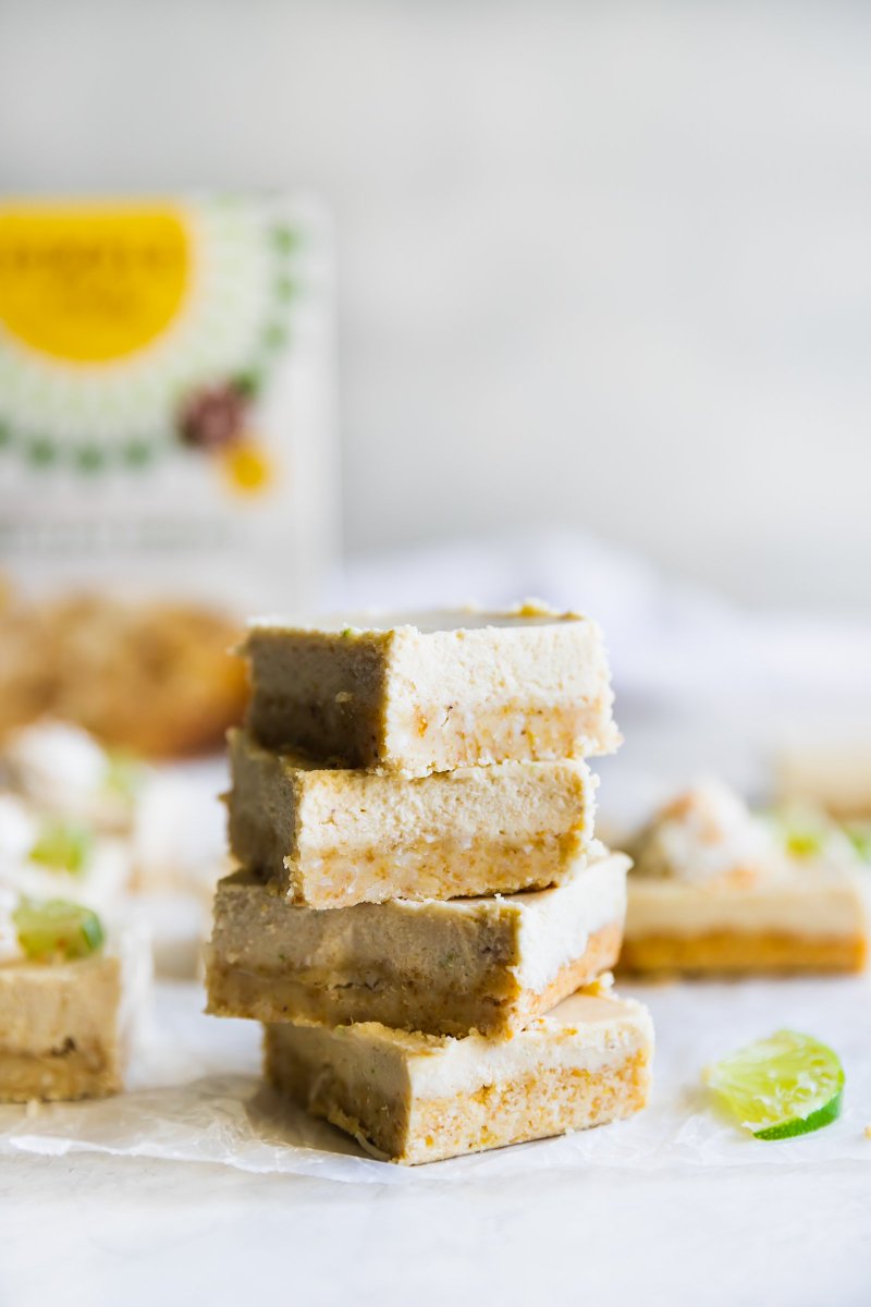 asassyspoon's tweet photo. Coconut Key Lime Pie Bars made with @simplemills! Dessert so rich and creamy, you won't even know it's dairy-free, grain-free, gluten-free and refined sugar free. π https://t.co/DFVqWqYTIV #ad #SimpleMills #TheSimpleWay #ThriveMarket https://t.co/6viGXiXveA