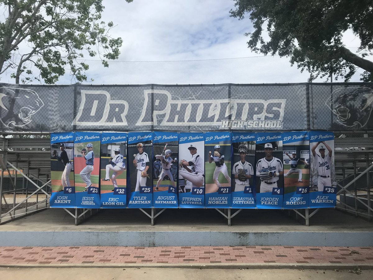HCBradley14's tweet image. Come out and support our boys tomorrow! We will celebrate these fine young men after we take on cross town rival Olympia 4:30pm! #SeniorDay #ThemDpBoys