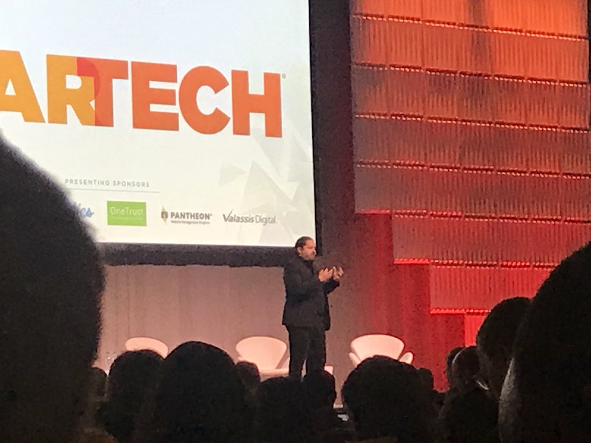 thechadar's tweet photo. “Signalization makes segmentation obsolete” says @JasonHeller.  CDPs + ML Decisioning + Modular Content = Dynamic CX at Scale.  #martechconf https://t.co/vscihrqfYE