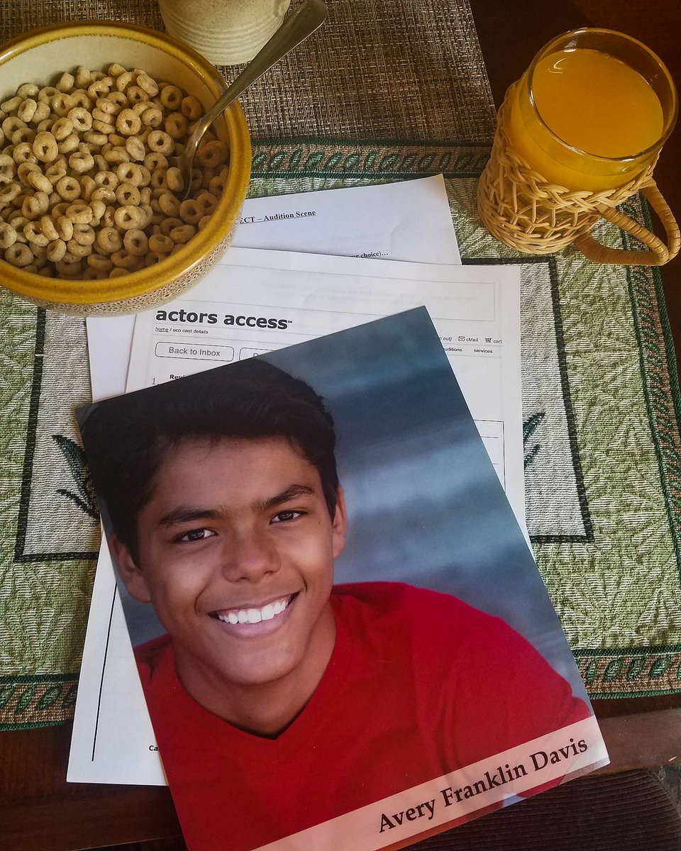 AveryDavisActor's tweet photo. My Morning as a young actor 🌞😎
@AveryDavisActor https://t.co/m3djvFeMu5
