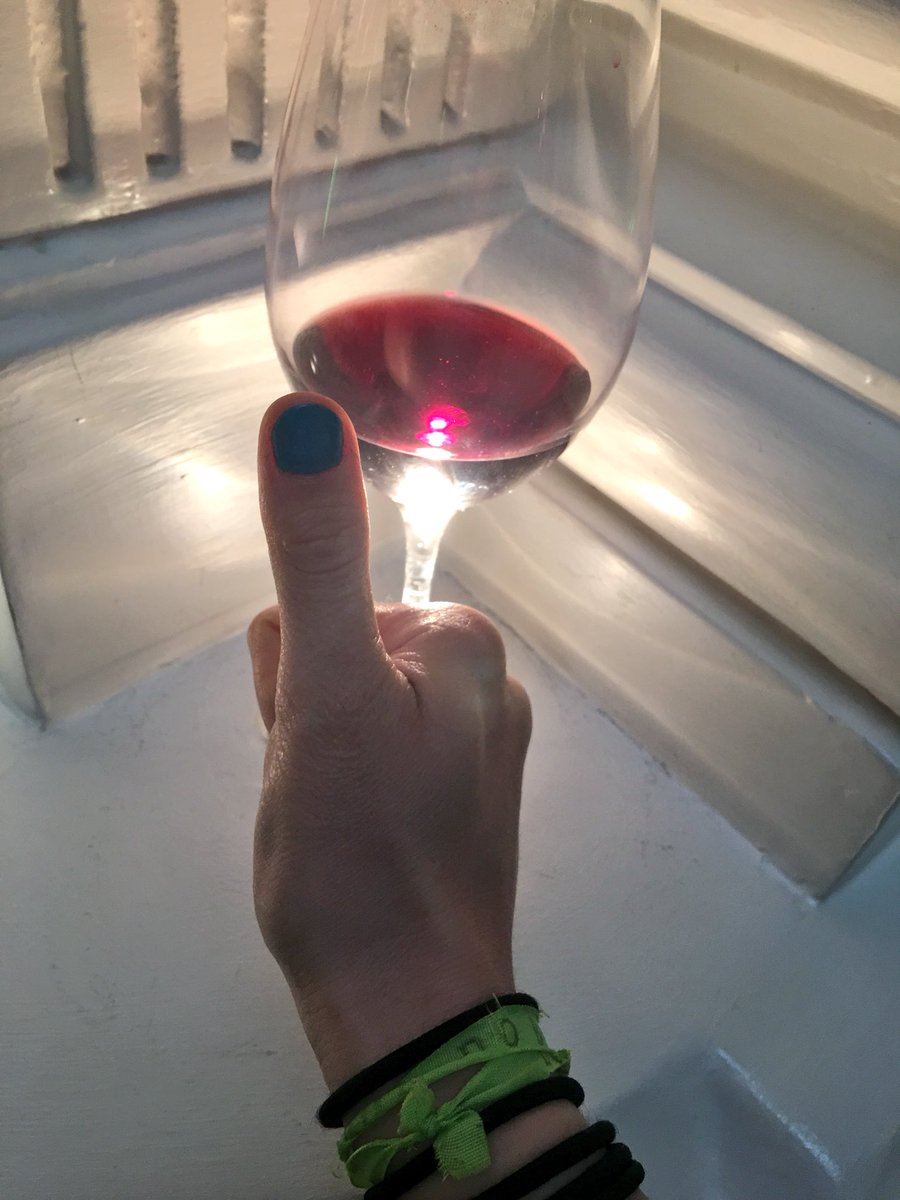 aliza_goldberg's tweet photo. #mercersynthesis livetweeting is done! Now I get to medicate my thumbs with some 🍷👍👍 https://t.co/6HXv2y5hhG