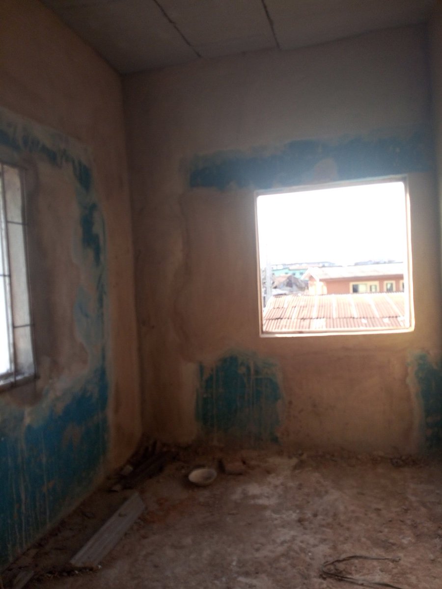 sunplanetco's tweet photo. OUTRIGHT SALES OF A STANDARD SELF CONTAINED APARTMENT AT SHOMOLU FOR FIVE (5) MILLION. For enquiries please call sunplanet on: 08165342178 or 08101353450. #roadshowlagos #NECLive6 #SSFootball #GoalFest2018 #InfinityWarisHere #nationalhospital #bayern #intl #thebondlady #Paulinho https://t.co/LftAemlDLF
