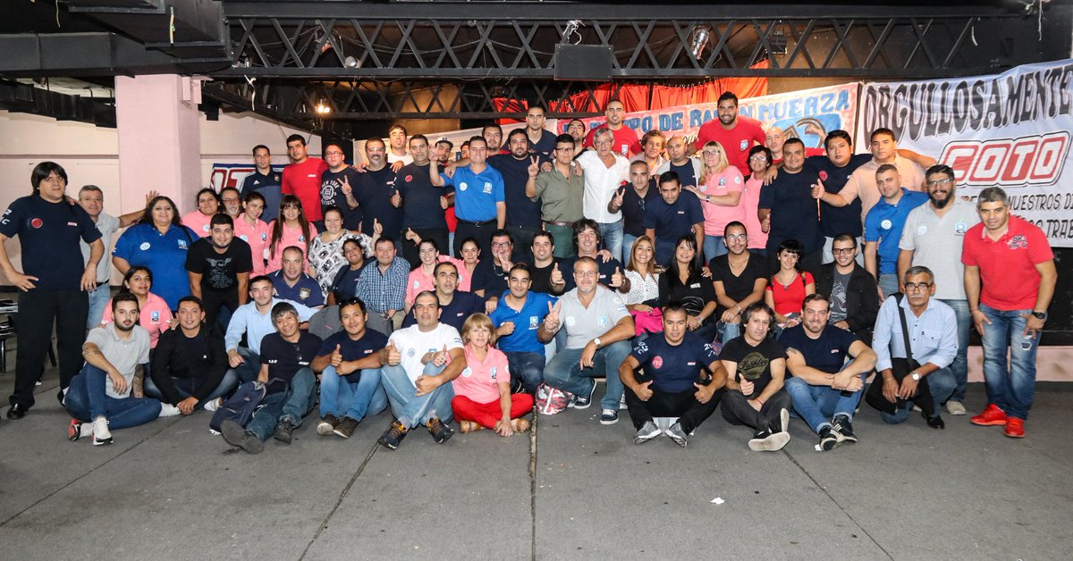 SubOrganizacion's tweet photo. #Reunion con los delegados de #coto a cargo de @aldecoto y @medinajose1960g.
@RamonMuerzaSEC
#ElEquipoDeRamonMuerza 
#Comercio 
#Comerciocapital https://t.co/JnBCOvYXjD