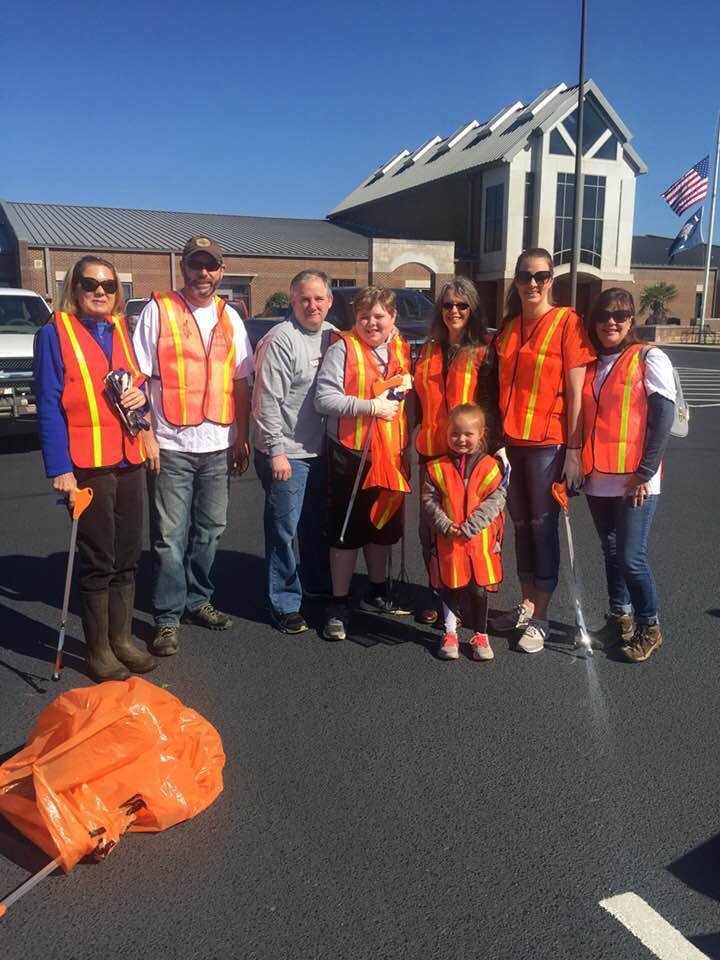 Thank you to the volunteers who helped clean-up litter around our school!  A huge thank you to Ann Thayer, Brian White, and Cindy Wilson.  Thank you Ms. Crocker and Norah for representing Midway!
